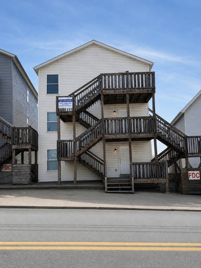 Building Photo - 334 Willey St