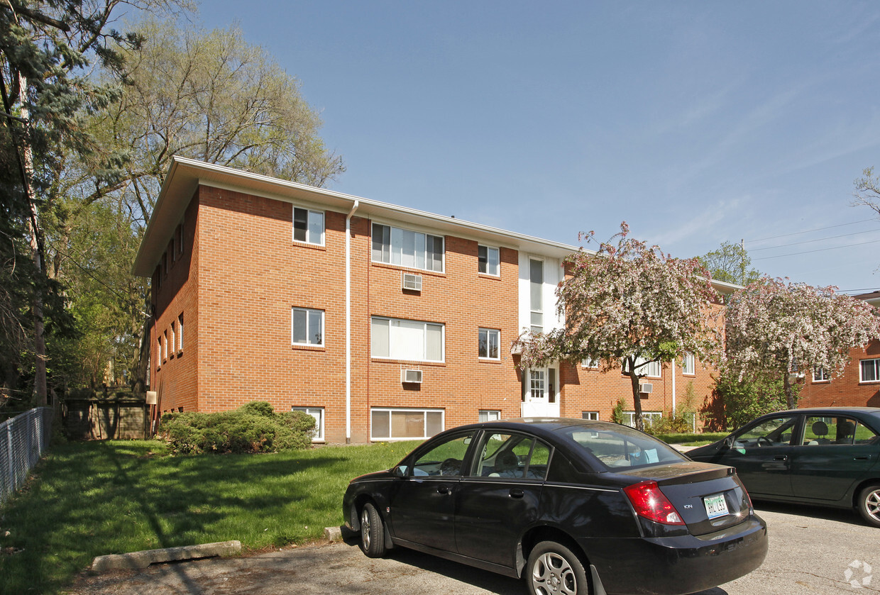 Building Photo - Brookport Apartments