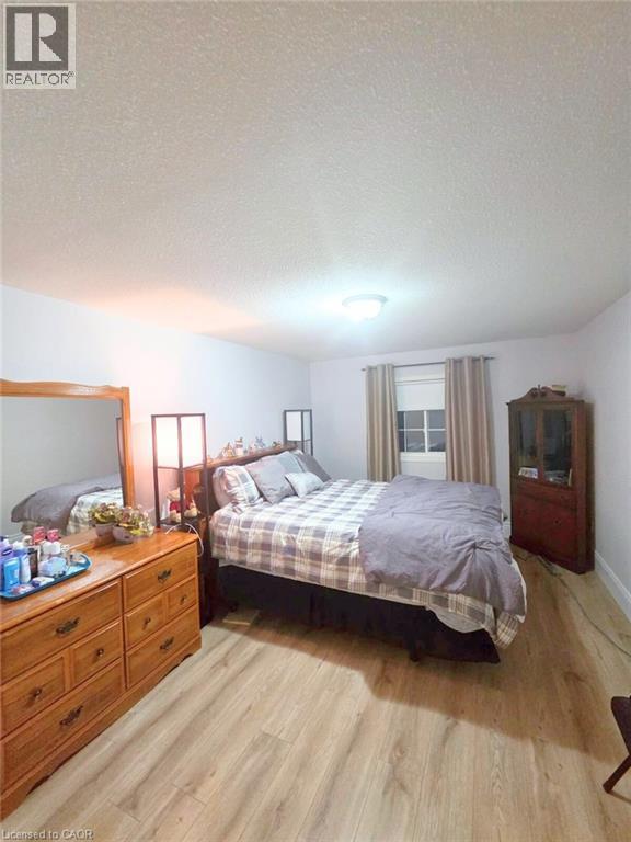 Photo du bâtiment - 235 Prosperity Dr