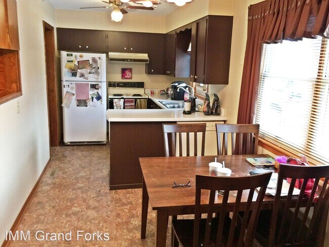 Foto del edificio - 4 br, 2 bath House - 3506 7th Ave N