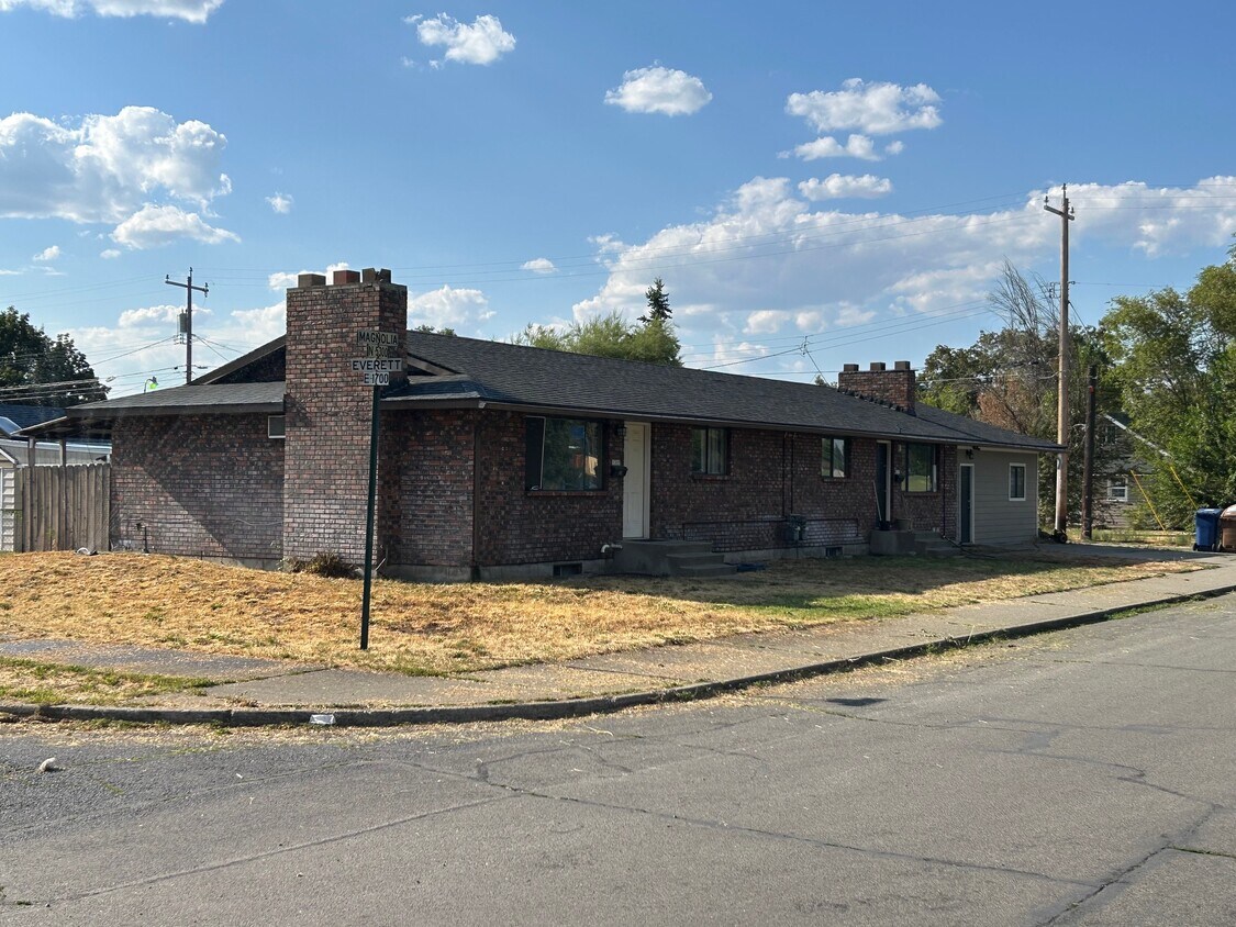 Primary Photo - 5305 N Magnolia St
