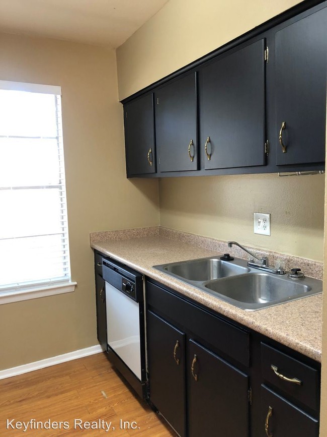 Foto del edificio - 2 br, 1 bath House - 4661 N. Fuller Pl.