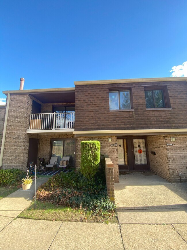 2204 Delaire Landing Rd Unit 2204 Delaire Landing, Philadelphia, PA