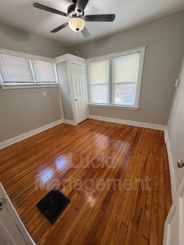Building Photo - 714 M St