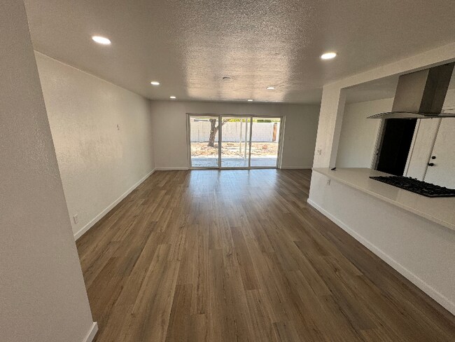 Foto del edificio - 3343 N 6th Ave