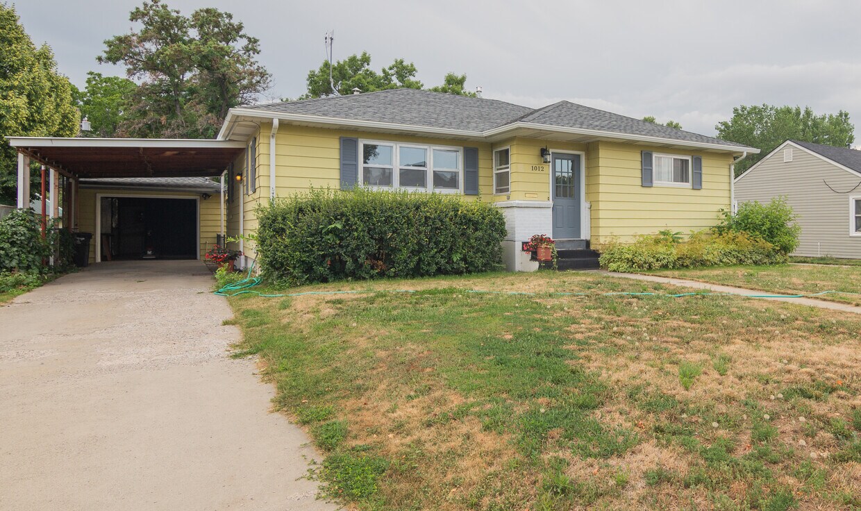 Foto principal - 1012 Avenue C