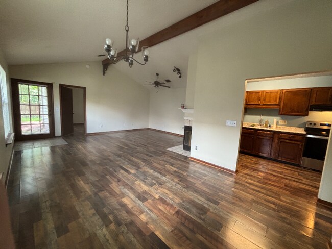 Foto del edificio - 3830 Windridge Ct