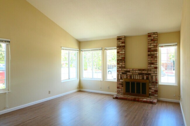 Foto del edificio - 33975 Frederick Ln