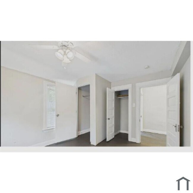 Foto del edificio - 14501 Jenne Ave