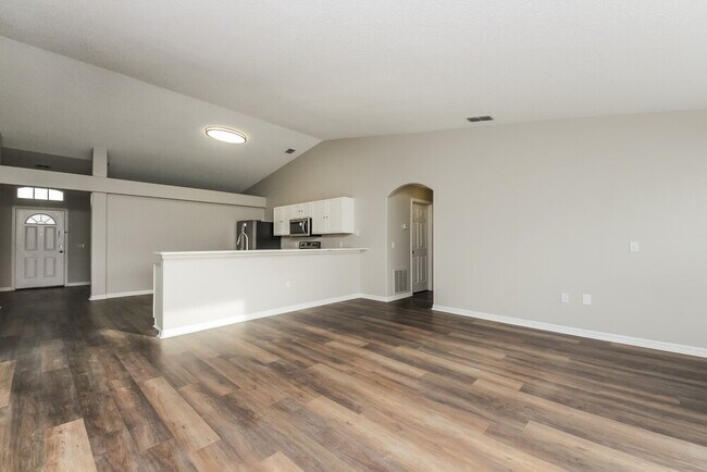 Building Photo - 232 Tiffany Ct