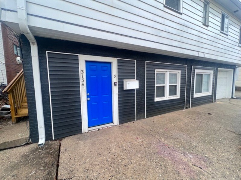 313 Cottage Ct, Champaign, IL 61820 Condo for Rent in Champaign, IL