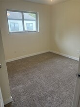 Building Photo - 115 N Shirley St