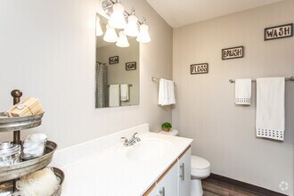 2BR, 2BA - 950 SF - The Cove at Cooper Lakes