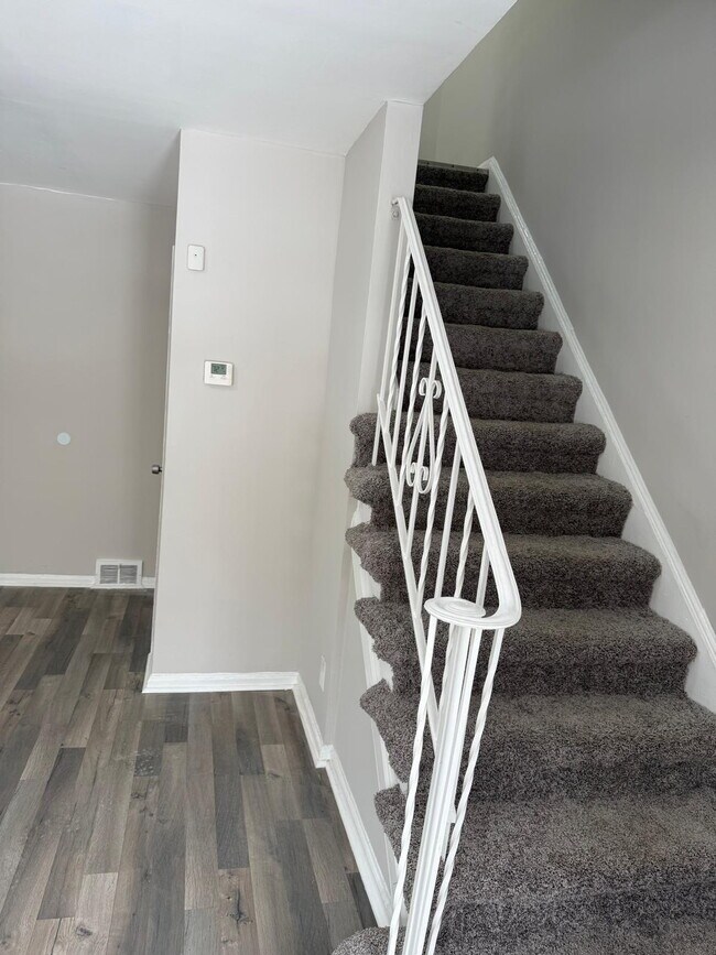 Building Photo - 1431 Edgewood Ave