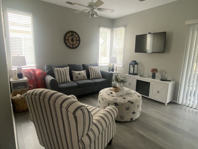 Building Photo - Beautifully Furnished, Sun City of Hilton ...