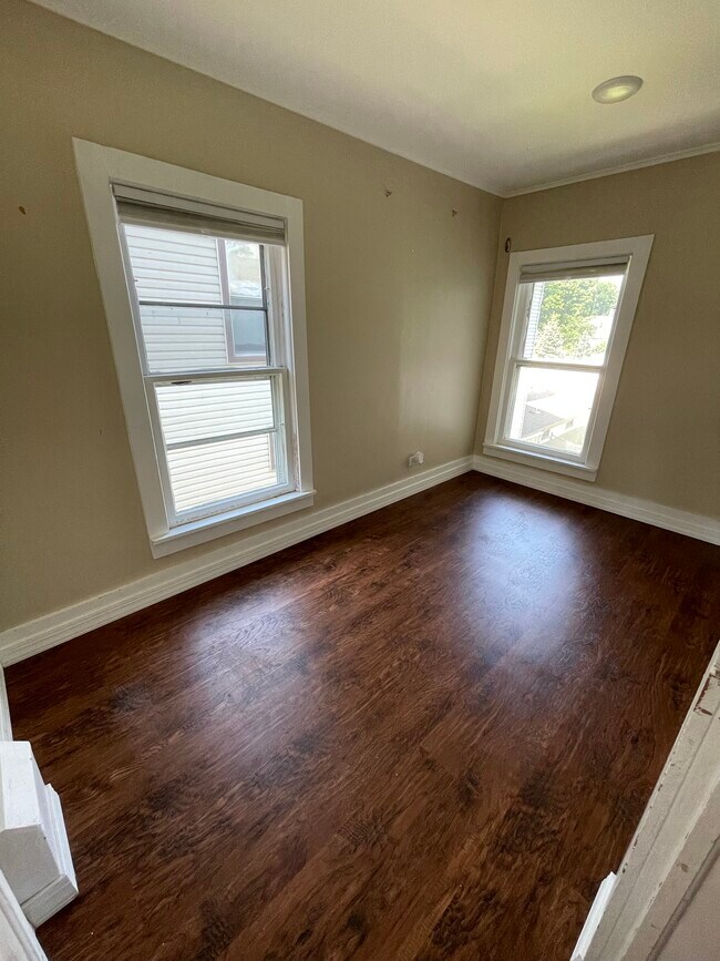 Foto del edificio - 214 N Bellinger St