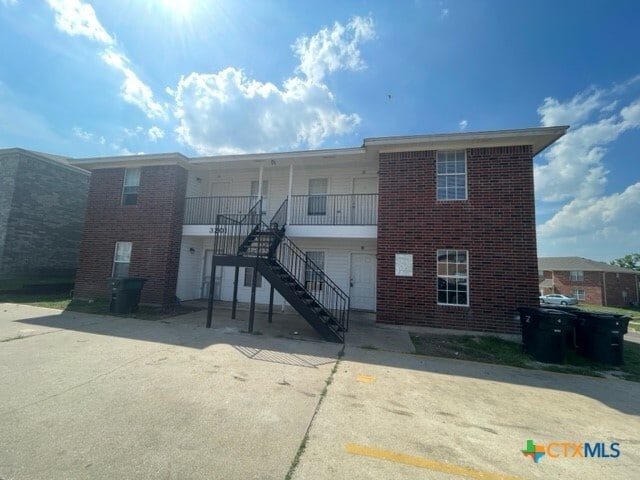 Foto principal - 3201 Hereford Ln