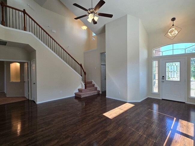 Foto del edificio - COMING SOON!