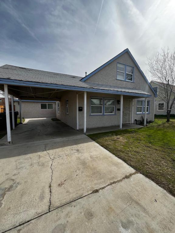 Foto del edificio - 44242 Heaton Ave