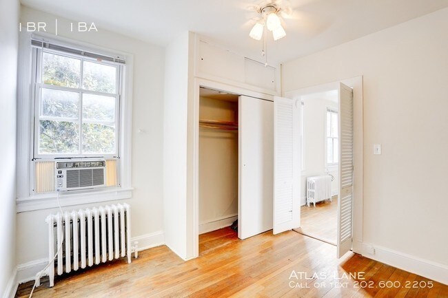 Building Photo - 1 Bed/1 Bath in Capitol Hill - Eastern Market