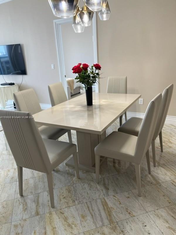 Foto del edificio - 9595 Collins Ave