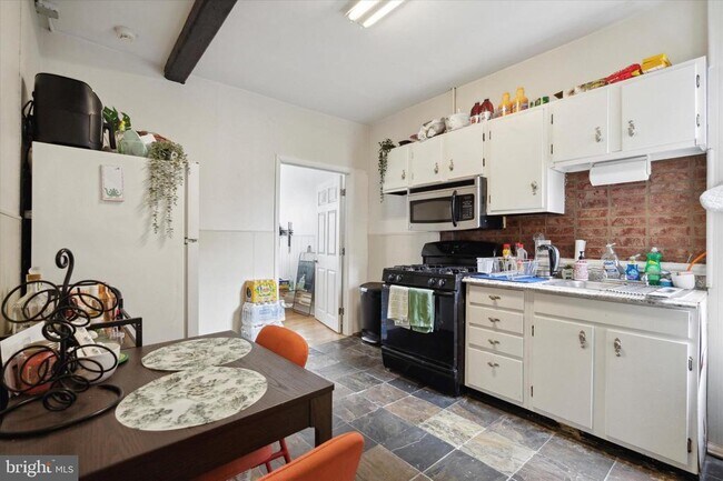 Foto del edificio - 3215 Hamilton St