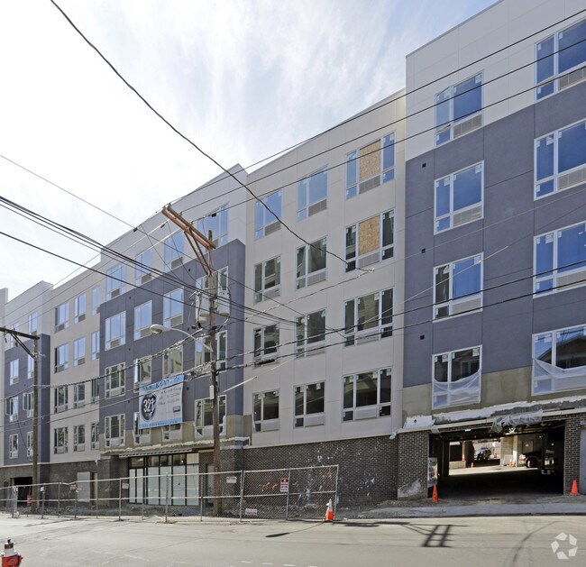 Foto del edificio - Hudson Heights