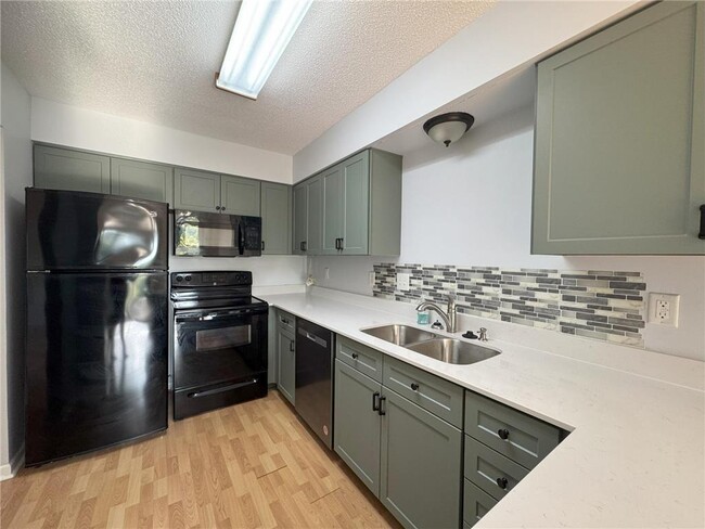 Building Photo - 15805 Griffon Path