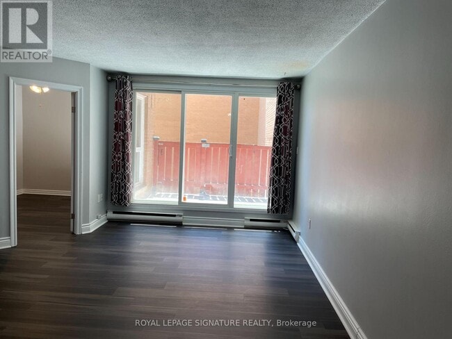 Building Photo - 100-1100 Mornelle Ct