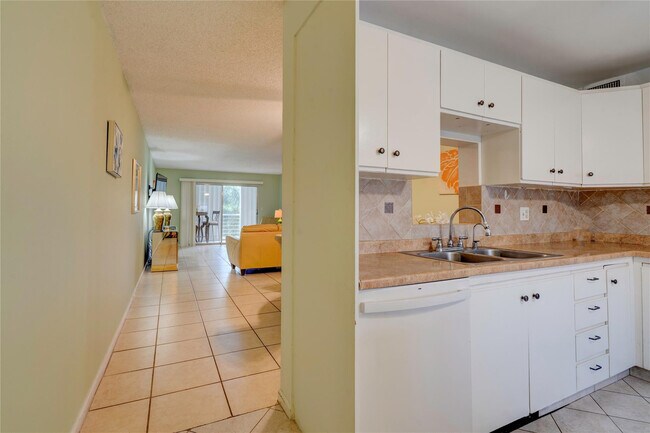 Foto del edificio - 3102 Portofino Point