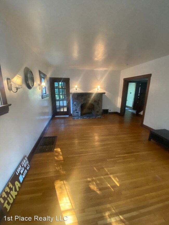 Foto del edificio - 7 br, 2 bath House - 1994 Iuka Avenue