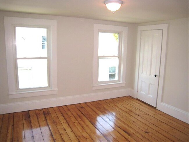 Foto del edificio - 15 Royall St