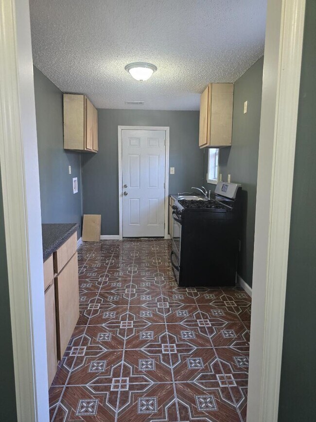 Photo - 1535 Oberle Ave House