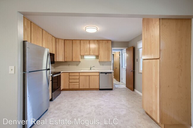 Foto del edificio - 3 br, 3 bath House - 231 W Fremont Ave