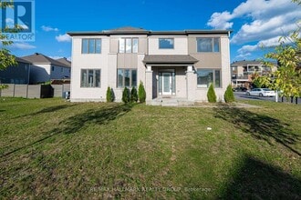 Building Photo - 2307 Watercolours Way