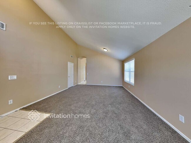 Building Photo - 9832 E Olla Ave