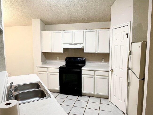 Building Photo - 3408 Settlement Dr