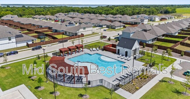 Foto del edificio - 311 Cedar Ct