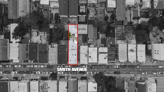 Foto del edificio - 6805 Smith Ave