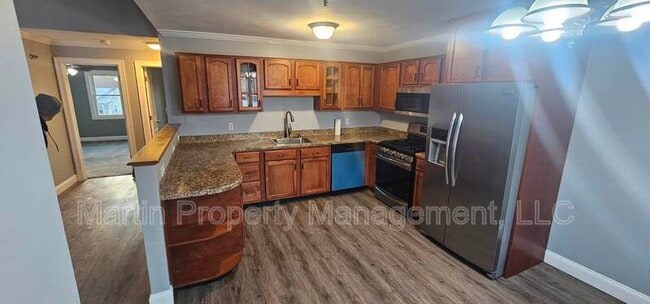 Foto del edificio - 94 Tennis Plaza Rd