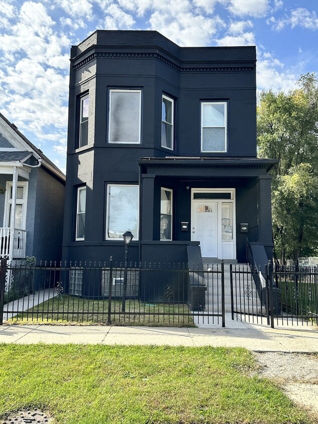 Primary Photo - 6330 S Paulina St