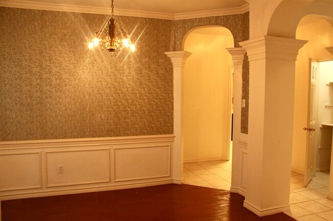 Building Photo - 3720 Champions Drive