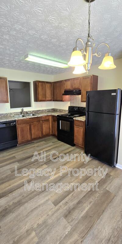 Building Photo - 2478 Piering Dr