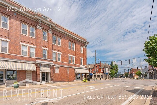 Foto del edificio - 3703 Winston Ave
