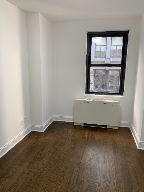 Building Photo - 96 5th Ave