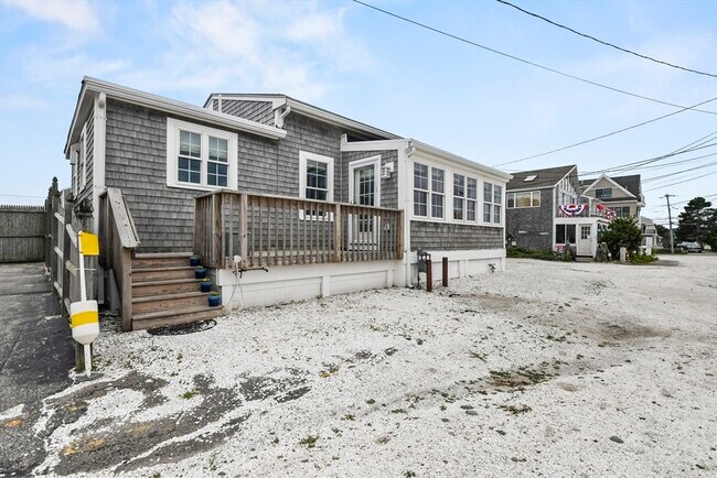 Building Photo - 26 Newport Ave