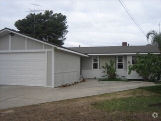 Building Photo - 632 Plumer St