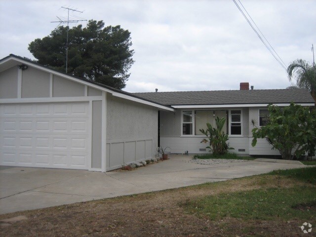 Building Photo - 632 Plumer St