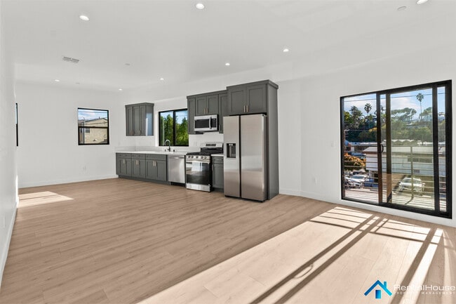 Foto del edificio - 2821 Avenel St