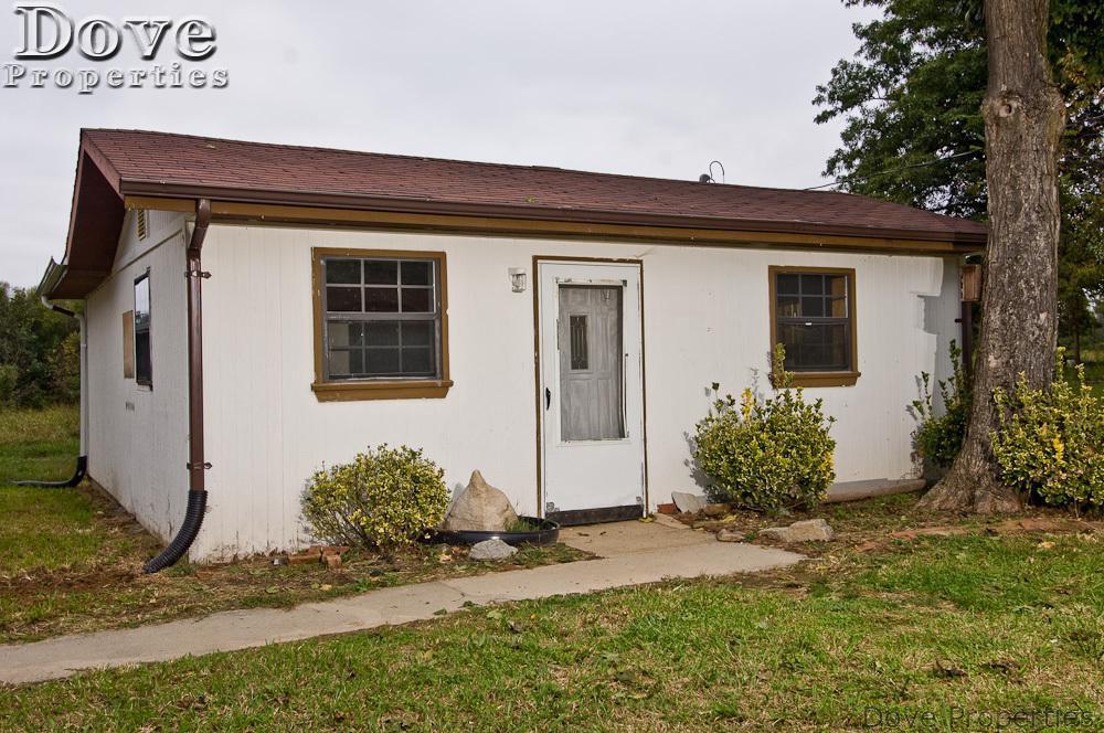 Primary Photo - Coming Soon: 1 BR house, all utilities inc...